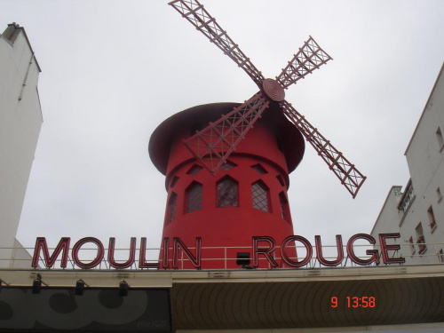 #MoulinRouge