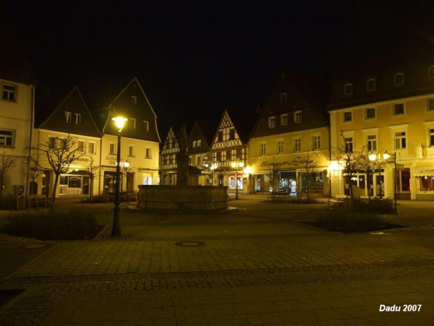 Właściwie te miejsce w Kulmbach jest zwane Holzmarkt, czyli targ drzewny, tym się tu przed wielu wielu latami handlowało...