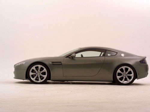 #Aston #Martin #Vantage #AMV8