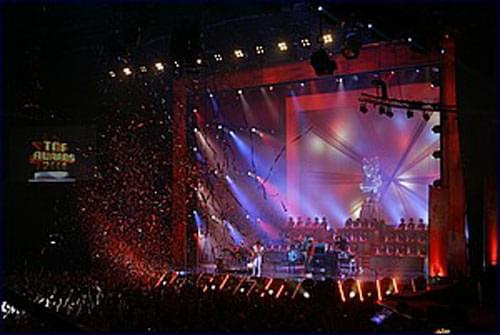 Tiesto ft Blue Man Group-Dance 4 Life-(at TMF Awards NL 2006)-XviD-2006-MV
by Szefo for www.musiconline.com.pl