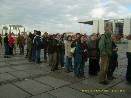 W kolejce do Reichstagu ok. pół godz.