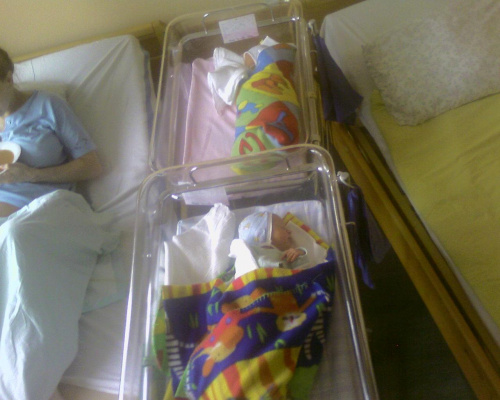 pierwszy wózek dla bliźniaczych noworodków "UWAGA! ZACHODZI PRZY ZAKRĘCIE" ;)