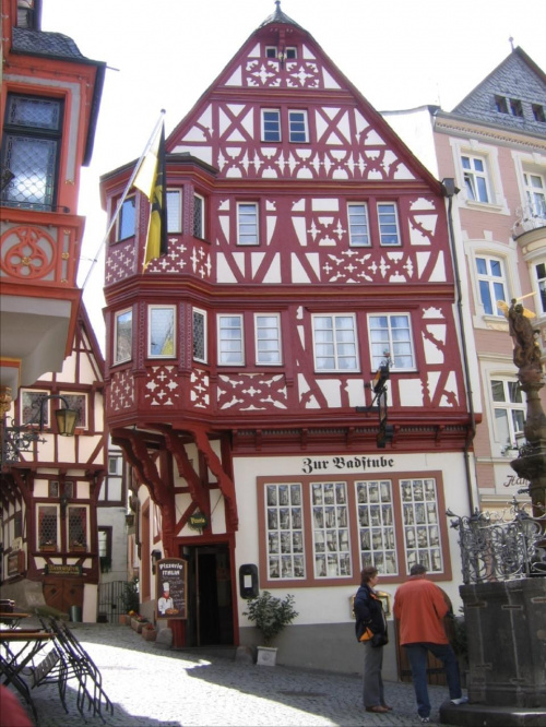 Bernkastel-Kues - bardzo fajne miasteczko położone nad Moselą niedaleko Trier - 2 maja 2006 #Ren #Loreley #Trier #Koblencja #Mosela #Bruksela #Niemcy #Belgia