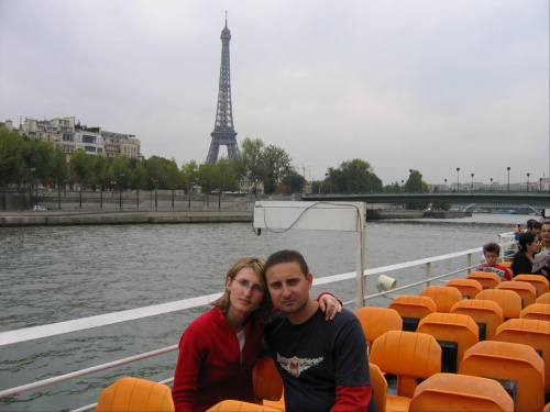 Romantyczny rejs po Sekwanie, polecamy każdemu kto się wybiera do stolicy Francji - Paryż - wrzesień 2005 #Paris #Paryż #WieżaEiffla #Wersal #Luwr #SaintMalo #Chambord #Ambois #Chartres #Tours #PolaElizejskie #LeonadroDaVinci