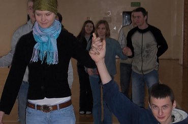 Od prób tradycyjnego poloneza rozpoczęły się przygotowania do tegorocznej Studniówki #Sobieszyn #Studniówka #Próba #CezaryCichowicz