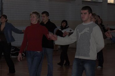 Od prób tradycyjnego poloneza rozpoczęły się przygotowania do tegorocznej Studniówki #Sobieszyn #TechnikumAgrobiznesu #Studniówka #KrzysztofKrakowiak #EwelinaNowaczyk