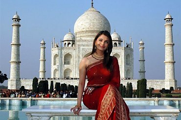 Piękna hinduska i ładny widoczek #ciekawe #dziewczyny #hinduska #uśmiech