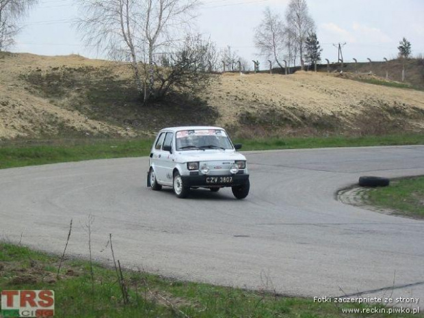 Zorganizowany przez TRS Racing wyścig na torze kartingowym Wyrazów pod Częstochową