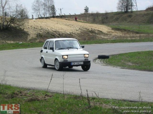 Zorganizowany przez TRS Racing wyścig na torze kartingowym Wyrazów pod Częstochową