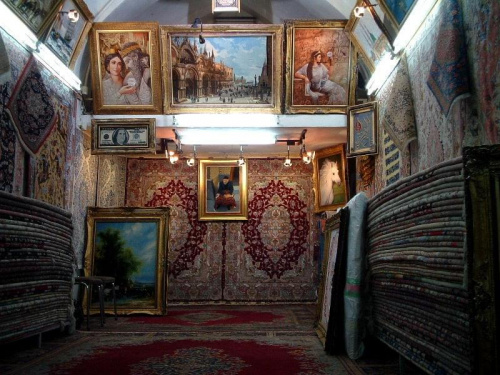 Shiraz, sklepik z dywanami na bazarze #IranPersja