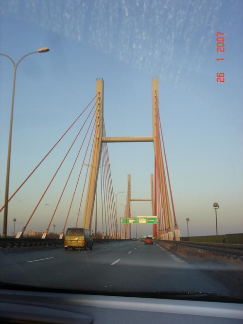 Na Trasie Siekierkowskiej, most przez Wisłę.