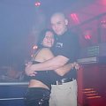 u braciszka widac na fotce w clubie yorker club 01,2007 z Karolinką:):)