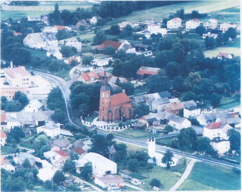 Zdjęcie kościoła wykonane z helikoptera #Kościół #zdjęcie #ZHelikoptera #Główna #Tarnowska