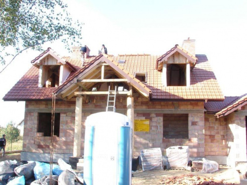 10 października 2006. Po wielu niepowodzeniach dach prawie skończony... #budowa