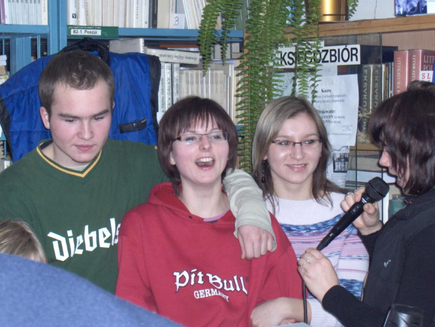 30 stycznia 2007 r. odbył się w bibliotece "II wieczór karaoke". Szkoda, że nie mogliście tego posłuchać!!!! #Sobieszyn #Biblioteka #Karaoke #Brzozowa #KamilMajchrzak #KatarzynaLis