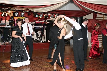 Niniejszym dziękuję Zbigniewowi Jończykowi z "Twojego Głosu" za udostępnienie zdjęć i zgodę na ich publikację w Fotosiku. W.N. #Studniówka #Sobieszyn #ZbigniewJończyk #TwójGłos