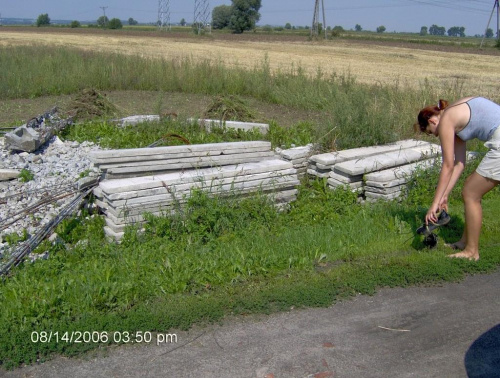 17_09_2006 Rwanie chwastów , razbijanie słupów